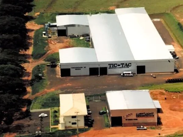 Galpão inicial do Grupo Lion